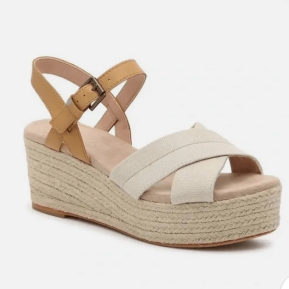 Toms Tan and Cream Wedge Sandals